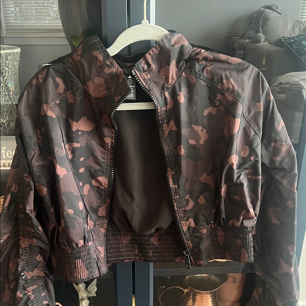 Vitality Camouflage Cropped Jacket